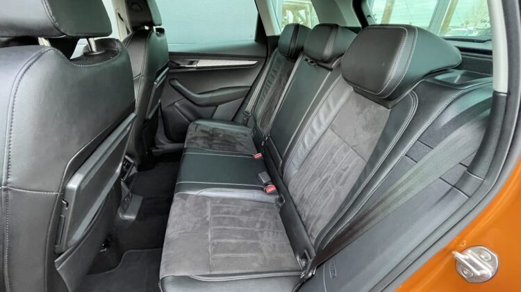 Karoq 1,5TSi DSG Style Standhz Alcantara Keyless