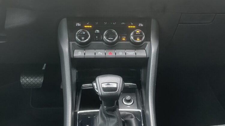 Karoq 1,5TSi DSG Style Standhz Alcantara Keyless