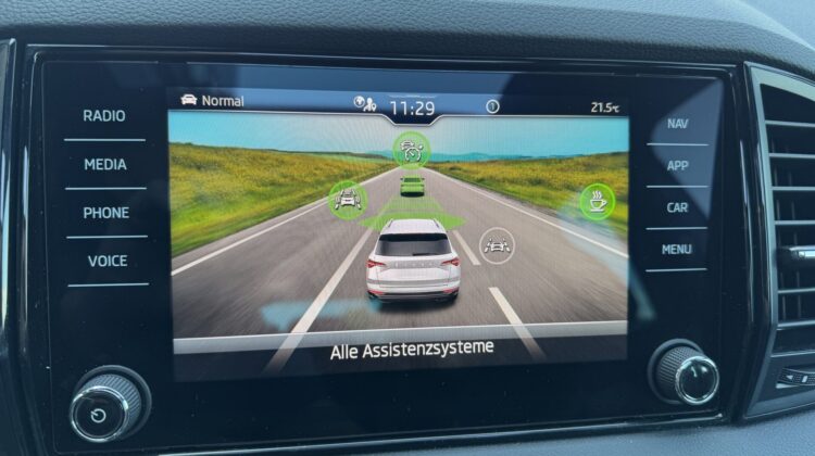 Karoq 2,0TSi DSG Sportline 4×4 Pano 19