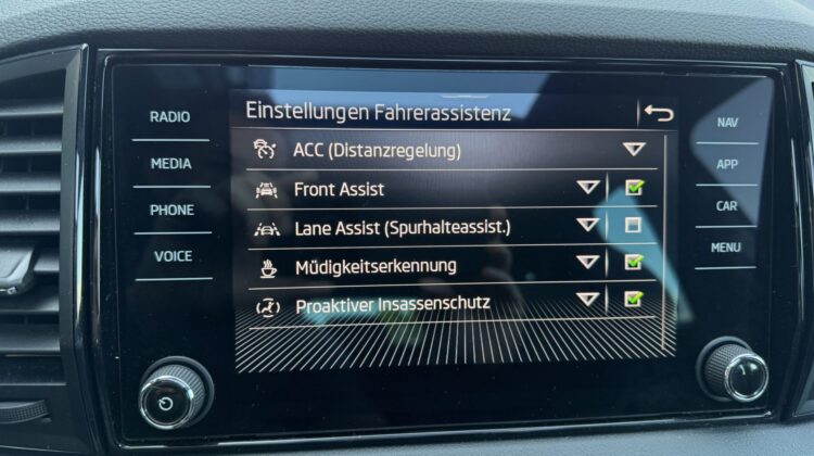 Karoq 2,0TSi DSG Sportline 4×4 Pano 19