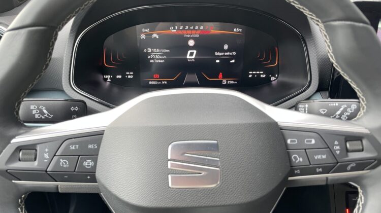 Arona 1,0TSi Xperience Schalter Navi LED Kamera