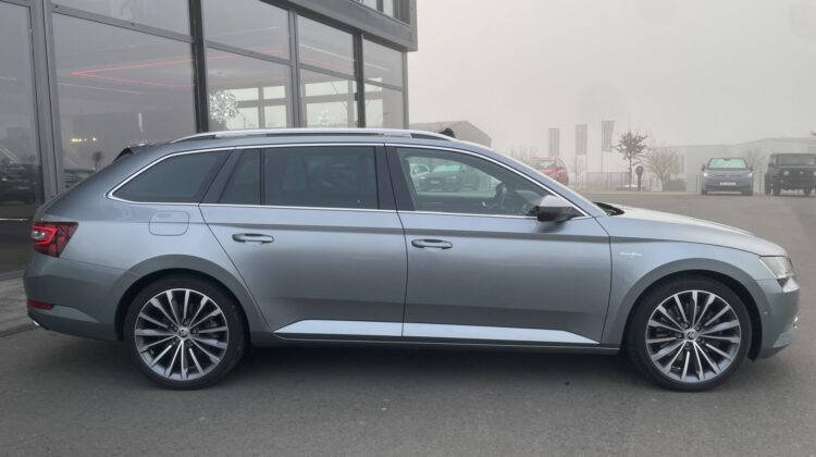 Superb Combi L&K 4×4 Pano 19″ AHK Canton Massage