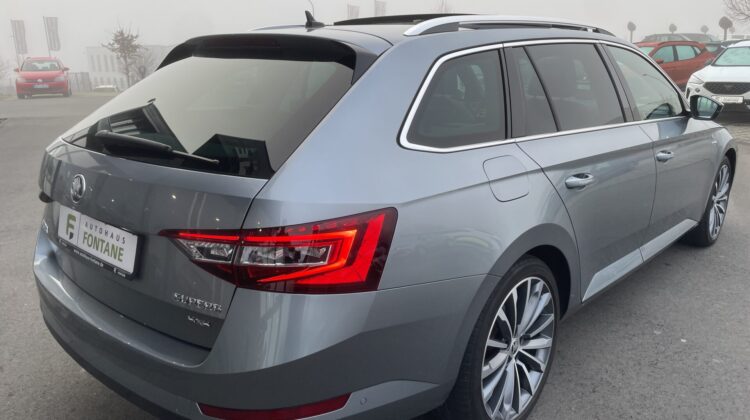 Superb Combi L&K 4×4 Pano 19″ AHK Canton Massage