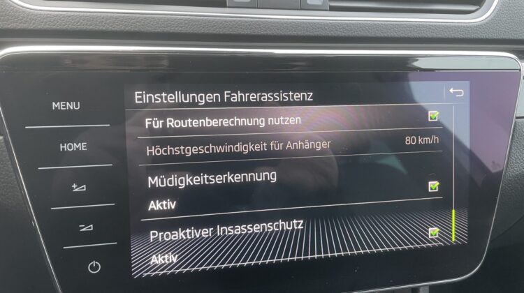 Superb Combi L&K 4×4 Pano 19″ AHK Canton Massage