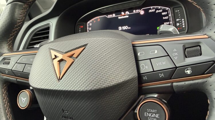 Ateca 2.0TSI 4Drive Pano 19″ 360° Beats Keyless