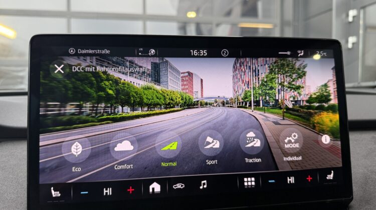 Enyaq Coupé RS Lounge Pano 21″ Canton 360° Chrystal Face