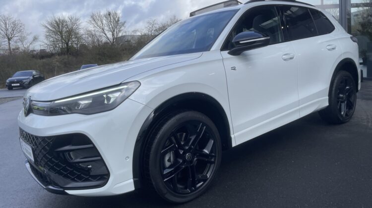 Tiguan 2.0TSI 4Motion R-Line Pano AHK 360 HUD IQ