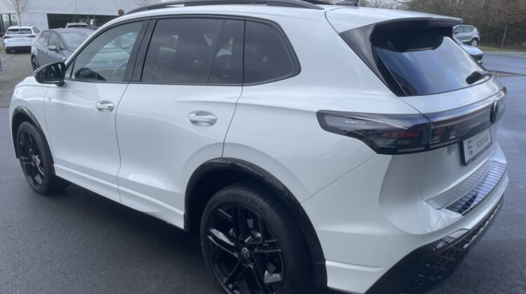 Tiguan 2.0TSI 4Motion R-Line Pano AHK 360 HUD IQ