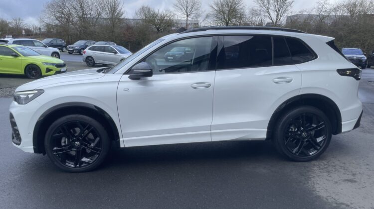 Tiguan 2.0TSI 4Motion R-Line Pano AHK 360 HUD IQ