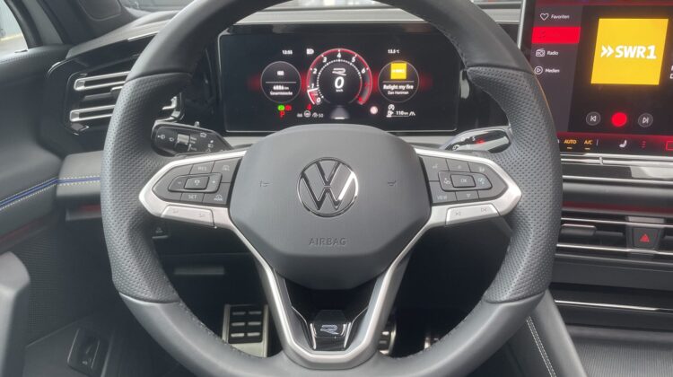 Tiguan 2.0TSI 4Motion R-Line Pano AHK 360 HUD IQ