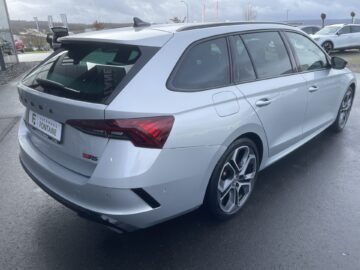 Octavia Combi 2,0TSi RS 19″Leder AHK Canton HUD