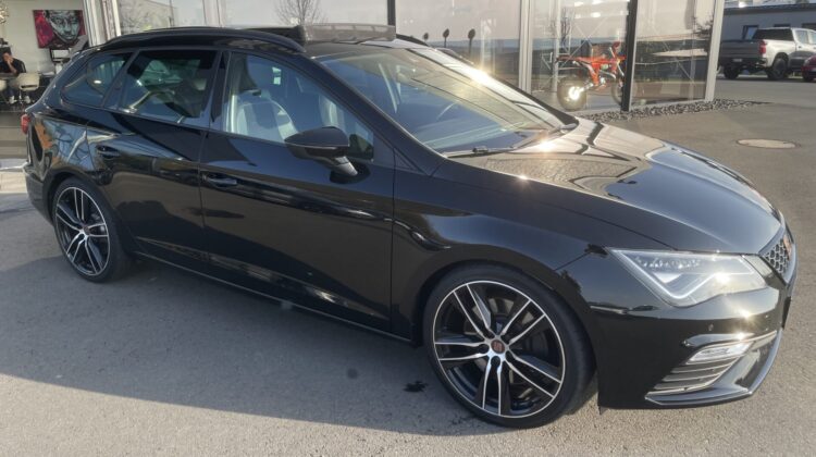 Leon ST Cupra 4Drive Pano Beats AHK Alcantara
