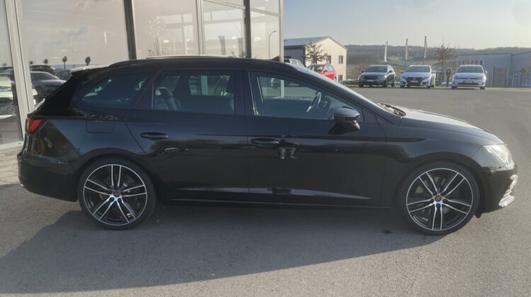 Leon ST Cupra 4Drive Pano Beats AHK Alcantara