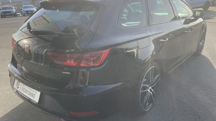 Leon ST Cupra 4Drive Pano Beats AHK Alcantara