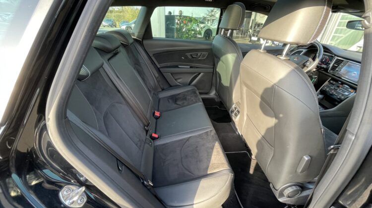Leon ST Cupra 4Drive Pano Beats AHK Alcantara
