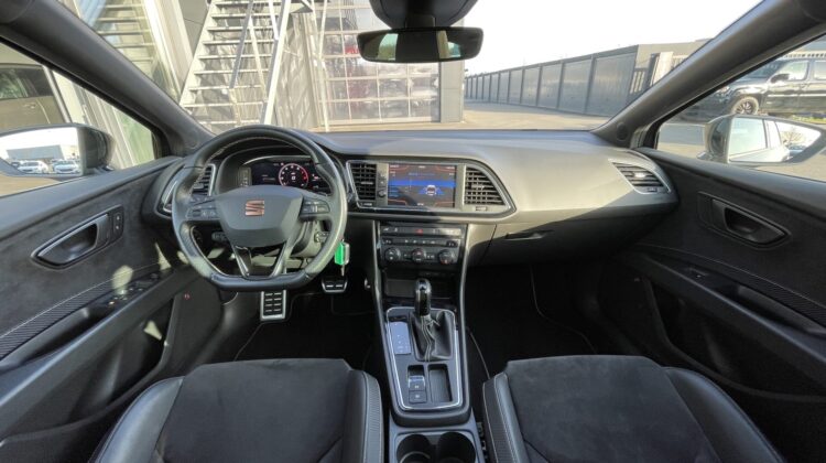 Leon ST Cupra 4Drive Pano Beats AHK Alcantara
