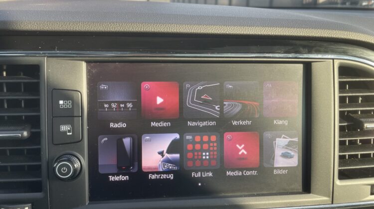 Leon ST Cupra 4Drive Pano Beats AHK Alcantara