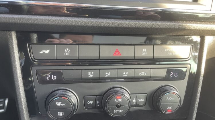 Leon ST Cupra 4Drive Pano Beats AHK Alcantara