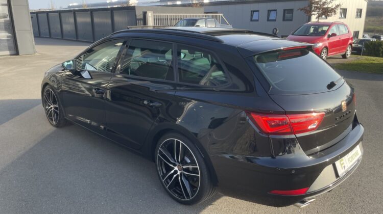 Leon ST Cupra 4Drive Pano Beats AHK Alcantara