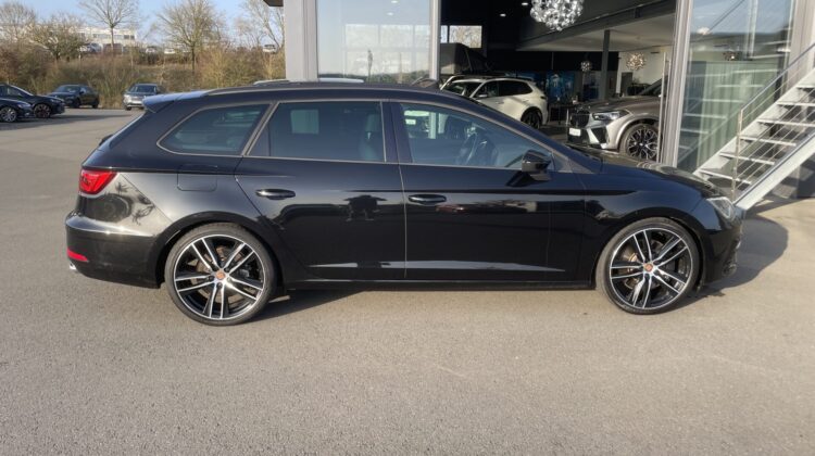 Leon ST Cupra 4Drive Pano Beats AHK Alcantara