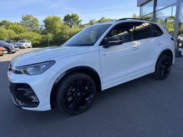 Tiguan 2.0TSI 4Motion R-Line Pano AHK 360 HUD IQ