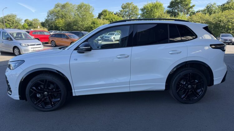 Tiguan 2.0TSI 4Motion R-Line Pano AHK 360 HUD IQ