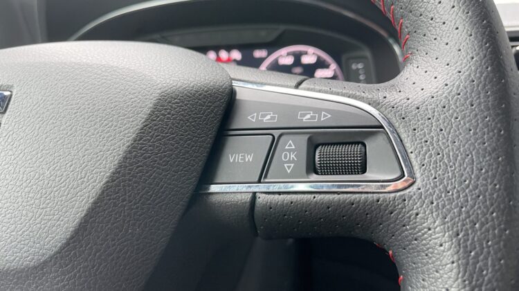 Arona FR 18″ Navi Virtual Kamera Matrix Sitzhz.