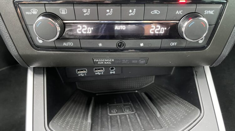 Arona FR 18″ Navi Virtual Kamera Matrix Sitzhz.