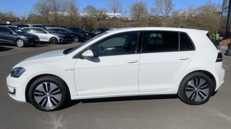 Golf VII e-Golf Navi LED ALu SHZ Klima