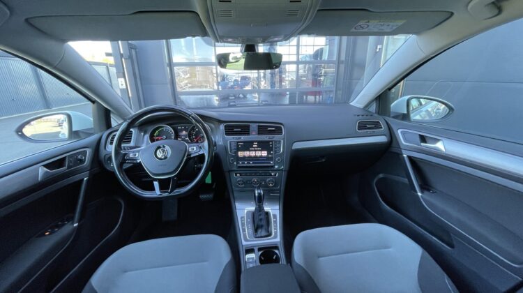 Golf VII e-Golf Navi LED ALu SHZ Klima