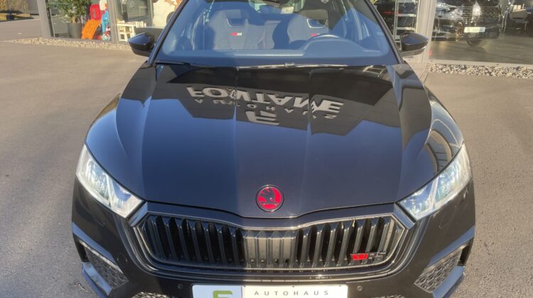 Octavia Combi 2,0TDi RS Pano Riga 19″ Kamera
