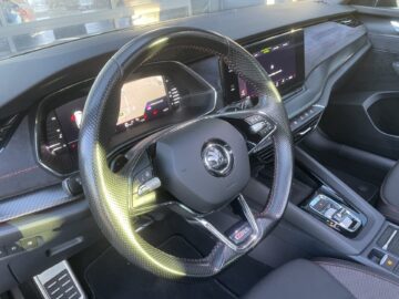 Octavia Combi 2,0TDi RS Pano Riga 19″ Kamera