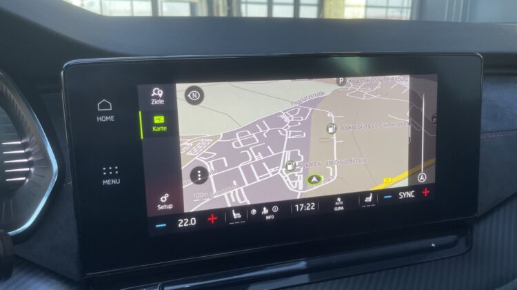 Octavia Combi 2,0TDi RS Pano Riga 19″ Kamera