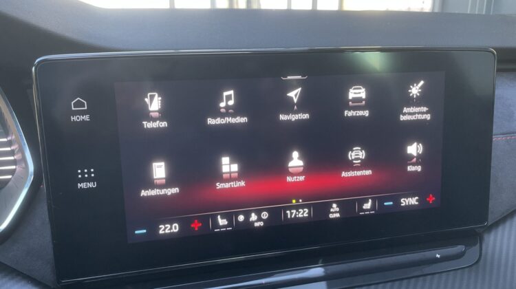 Octavia Combi 2,0TDi RS Pano Riga 19″ Kamera