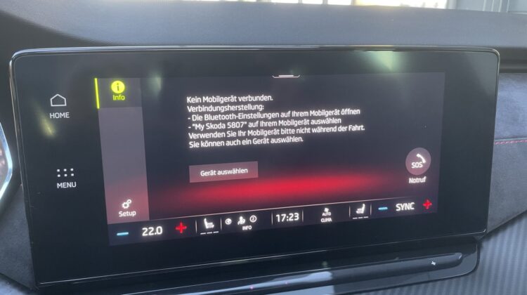 Octavia Combi 2,0TDi RS Pano Riga 19″ Kamera