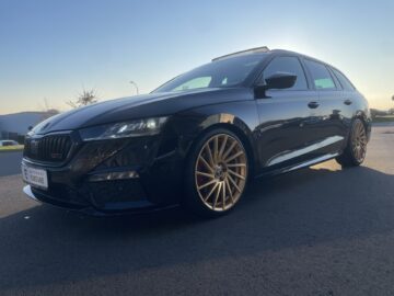 Octavia Combi 2,0TDi RS Pano Riga 19″ Kamera