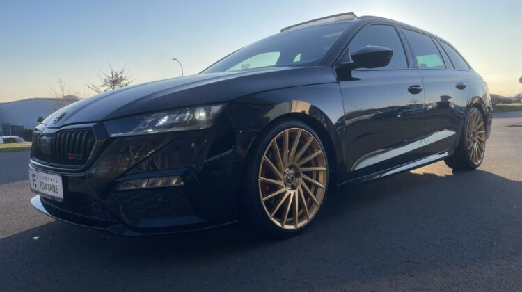 Octavia Combi 2,0TDi RS Pano Riga 19″ Kamera