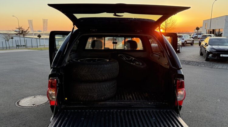 D-Max Double Cab 4WD Klima AHK Kamera