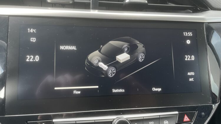 Corsa F e Elegance 5-türig 100KW Navi Carplay