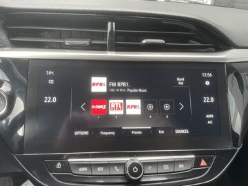 Corsa F e Elegance 5-türig 100KW Navi Carplay