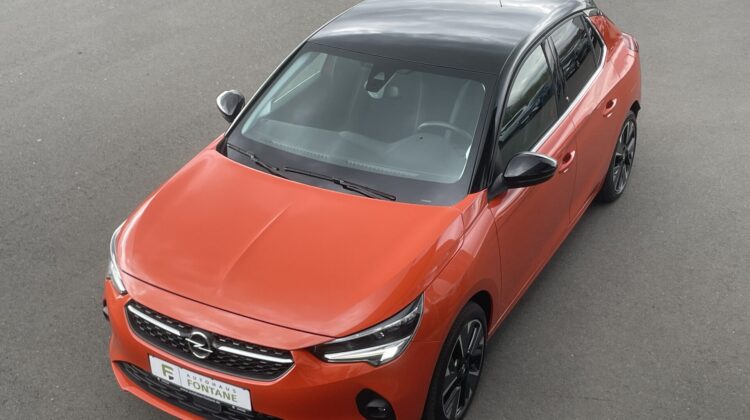 Corsa F e Elegance 5-türig 100KW Navi Carplay