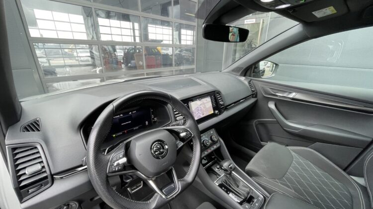 Karoq 1,5TSi DSG Sportline AHK Key Kam el.Heckkl