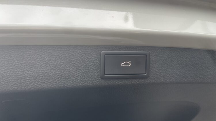 Karoq 1,5TSi DSG Sportline AHK Key Kam el.Heckkl