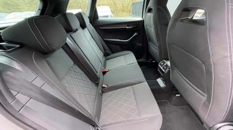 Karoq 1,5TSi DSG Sportline AHK Key Kam el.Heckkl