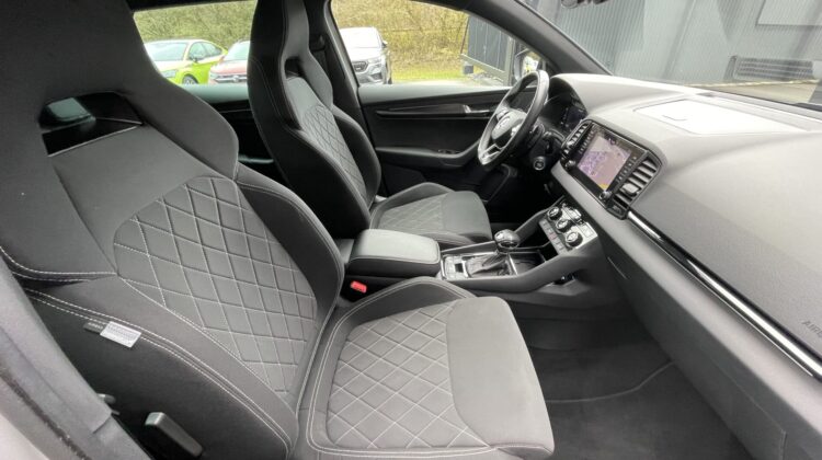 Karoq 1,5TSi DSG Sportline AHK Key Kam el.Heckkl