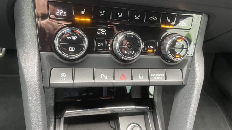 Karoq 1,5TSi DSG Sportline AHK Key Kam el.Heckkl