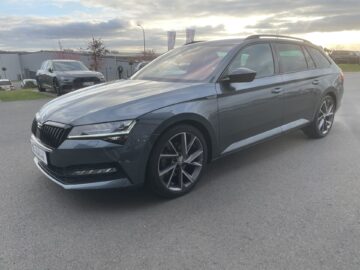 Superb 2,0TDi Kombi Sportline 19″ Matrix Alcant.