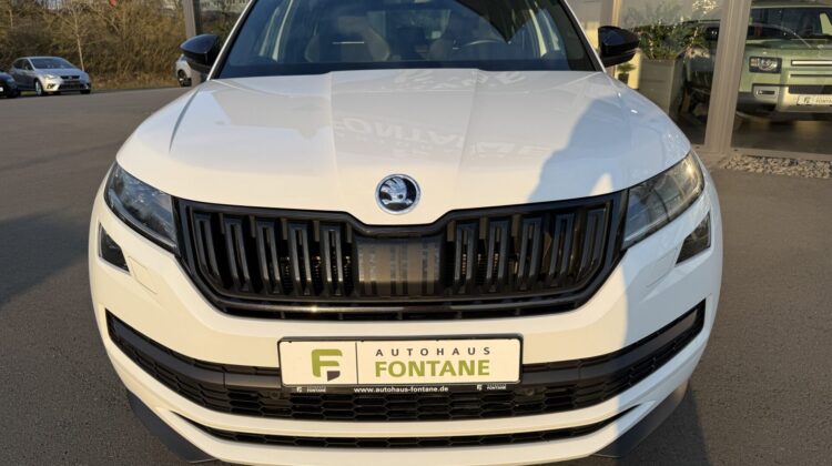 Kodiaq 2,0TDi Sportline 4×4 Pano 19″ AHK DCC ACC