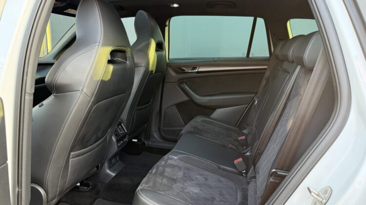 Kodiaq 2,0TDi Sportline 4×4 Pano 19″ AHK DCC ACC