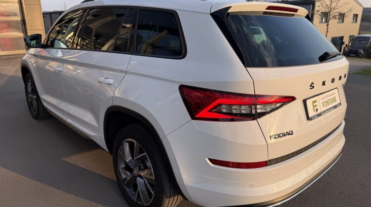 Kodiaq 2,0TDi Sportline 4×4 Pano 19″ AHK DCC ACC
